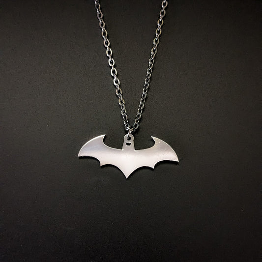 DC Universe: Batman Inspired Metal Pendant